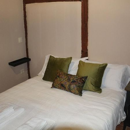 Apartamentos Coliseo Толедо Екстериор снимка