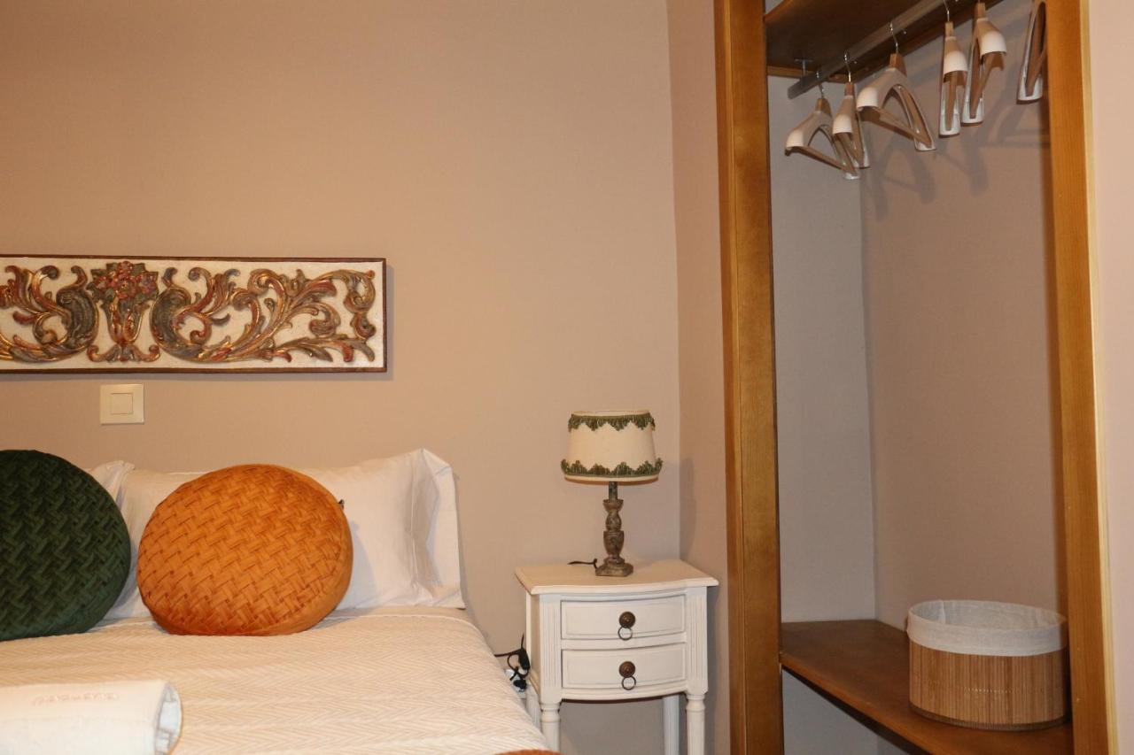 Apartamentos Coliseo Толедо Екстериор снимка