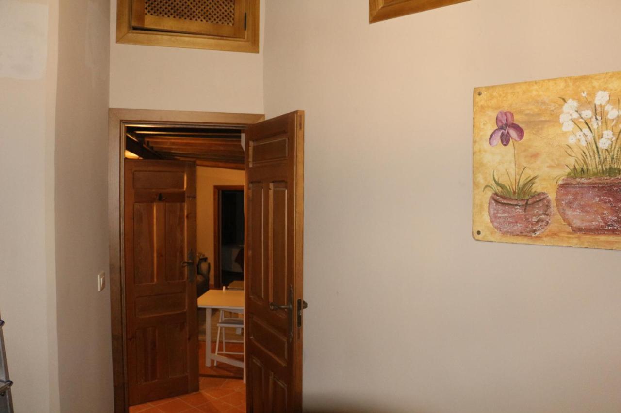 Apartamentos Coliseo Толедо Екстериор снимка
