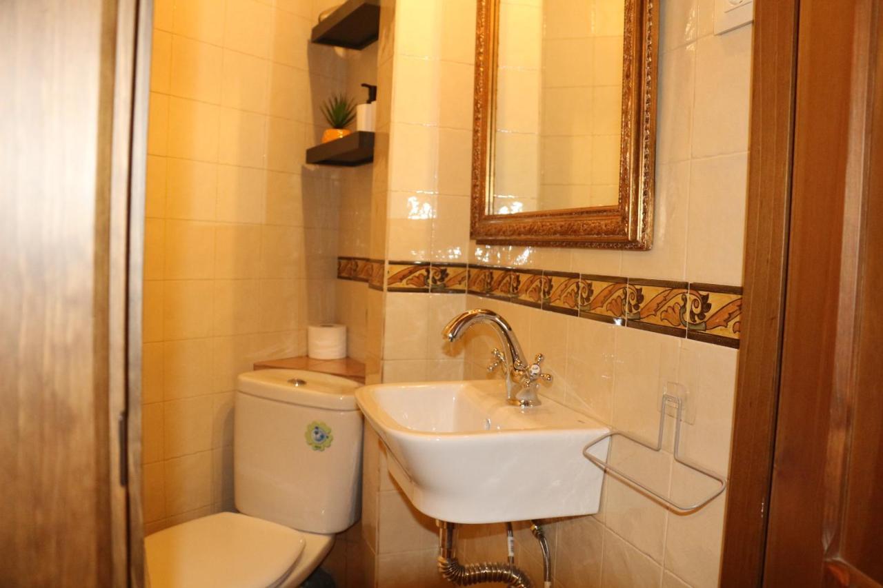 Apartamentos Coliseo Толедо Екстериор снимка
