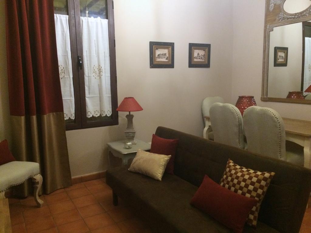 Apartamentos Coliseo Толедо Екстериор снимка