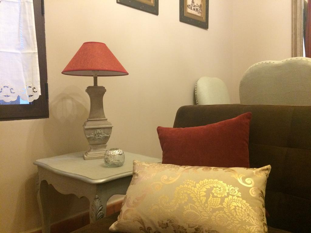 Apartamentos Coliseo Толедо Екстериор снимка
