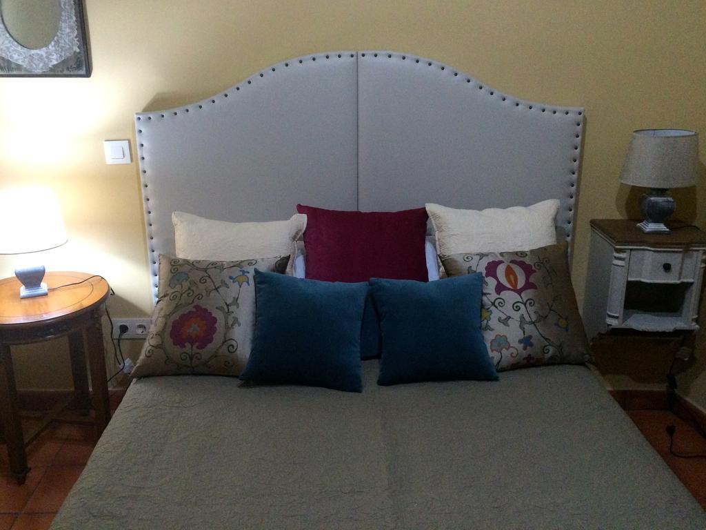 Apartamentos Coliseo Толедо Екстериор снимка