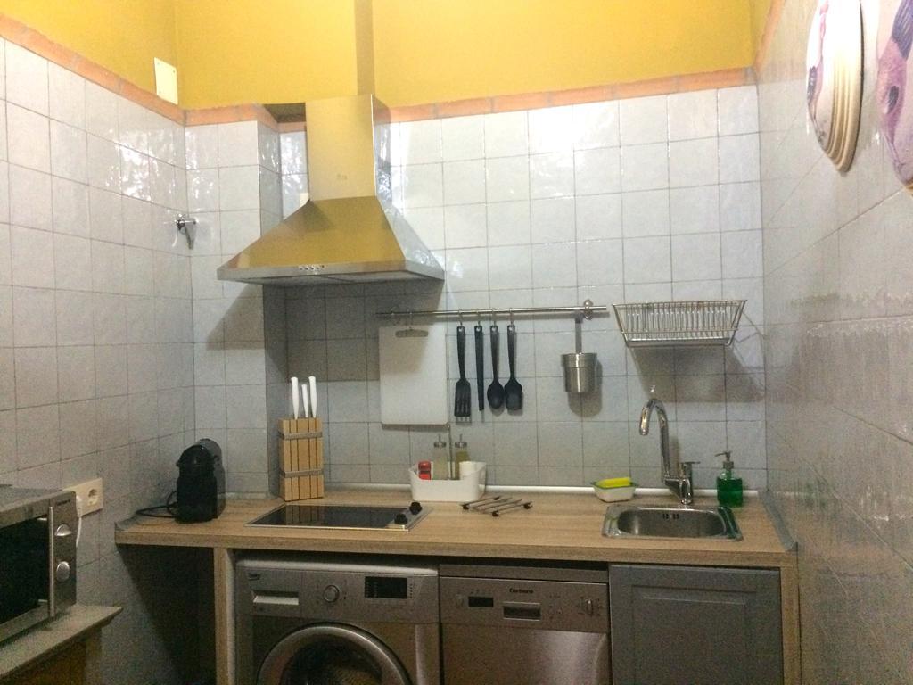 Apartamentos Coliseo Толедо Екстериор снимка