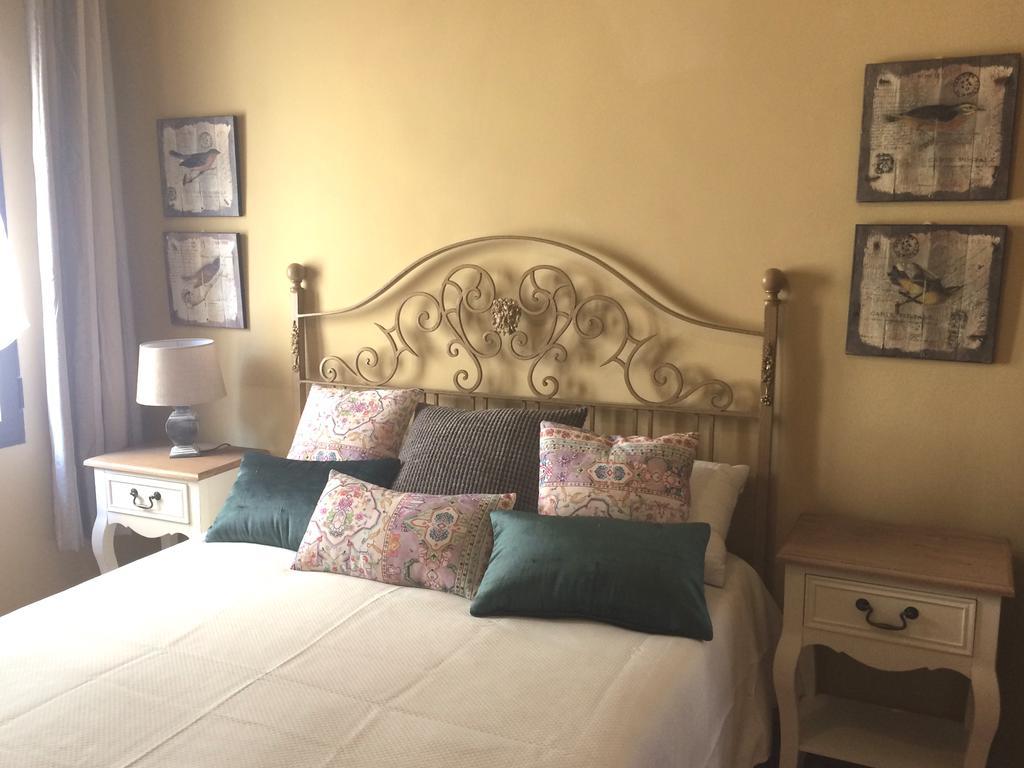 Apartamentos Coliseo Толедо Екстериор снимка