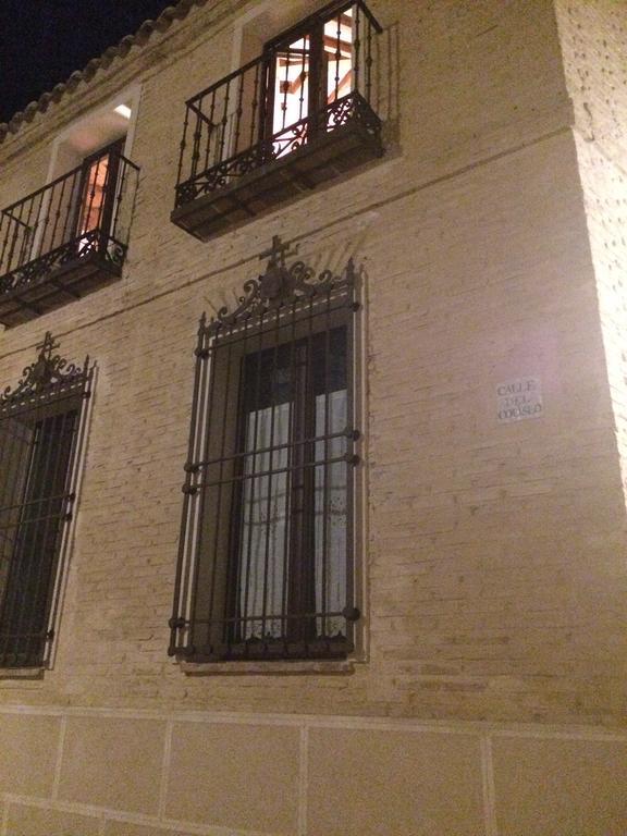 Apartamentos Coliseo Толедо Екстериор снимка