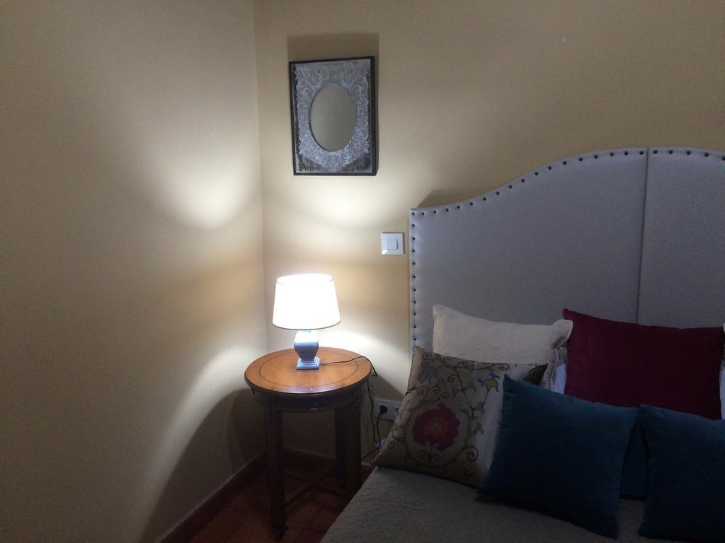 Apartamentos Coliseo Толедо Екстериор снимка