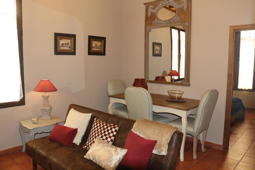 Apartamentos Coliseo Толедо Екстериор снимка